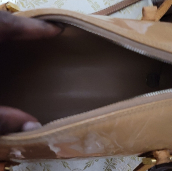 LV Vernice monogram shoulder bag 100% authentic - Picture 6 of 10